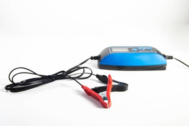 Smart AGM battery charger with red and black alligator clips